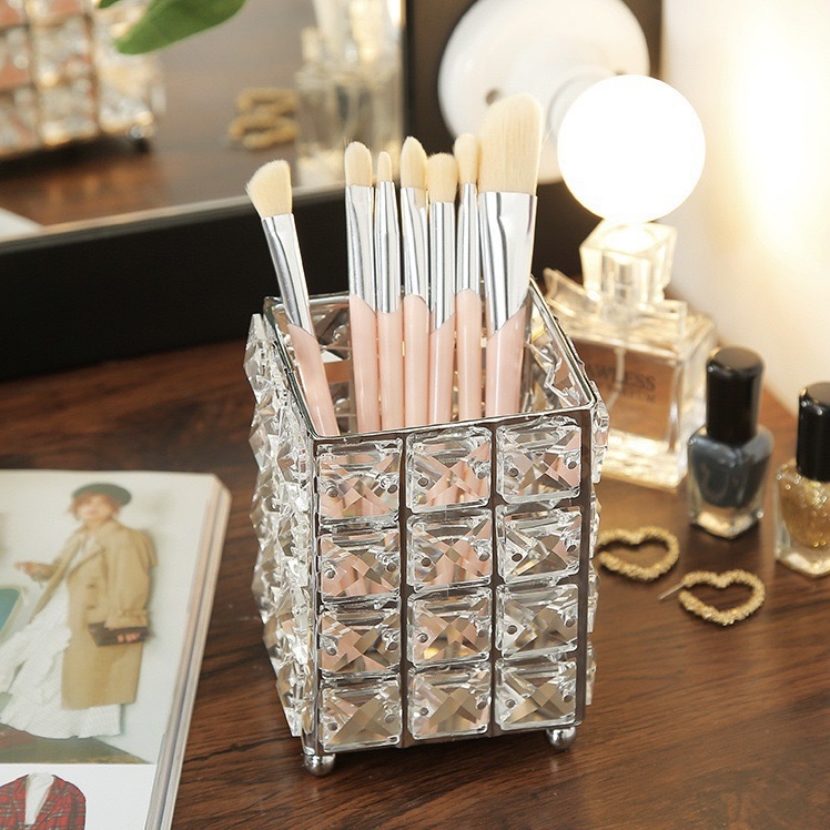 កំប៉ុដាក់ជក់ ប្រណិត គ្រីស្តាល់ថ្លា