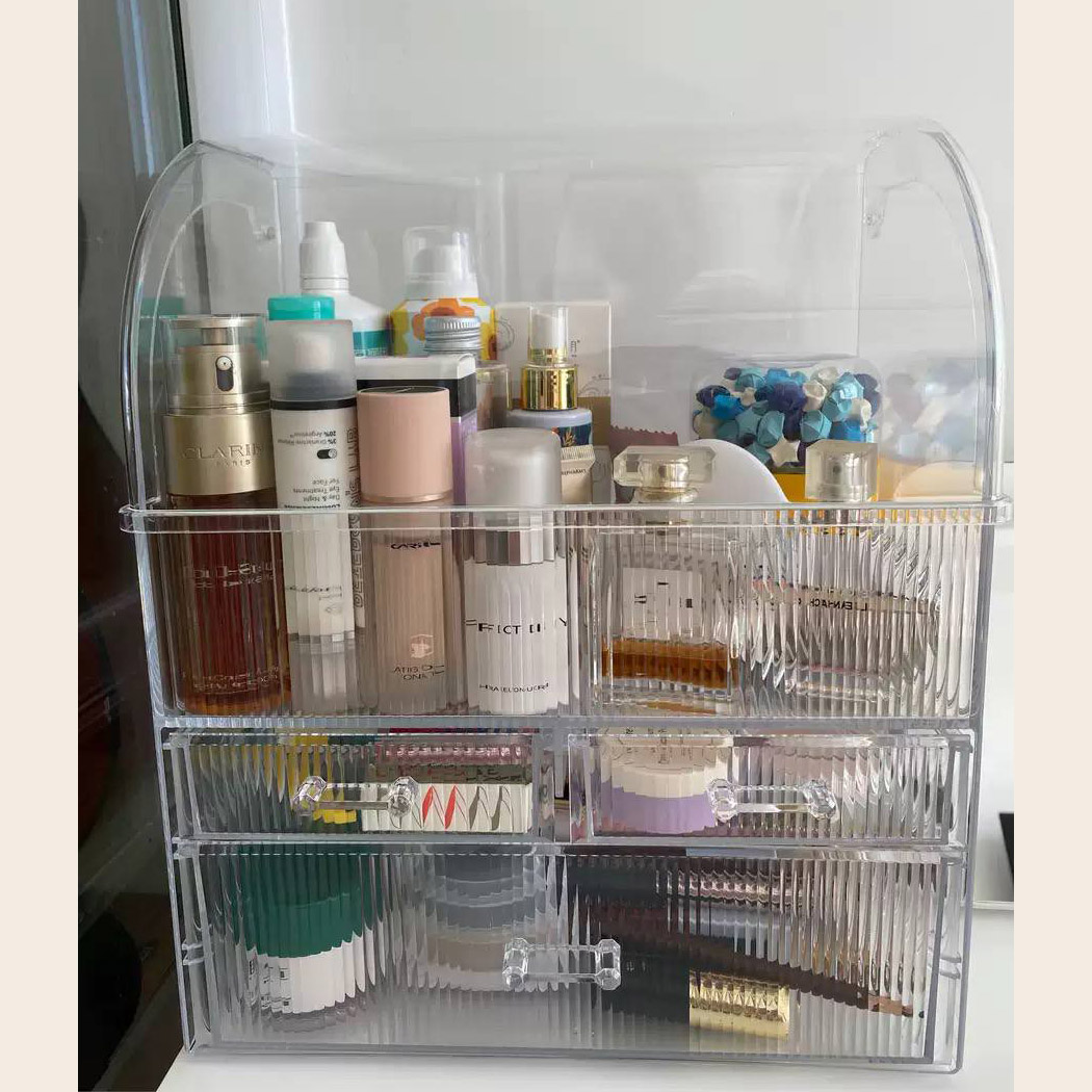 ទូថ្លាឆ្នូត សម្រាប់ដាក់គ្រឿងសម្អាង