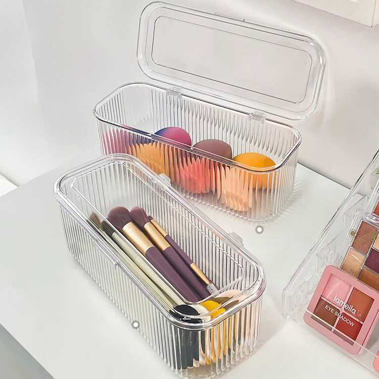 ប្រអប់ដាក់ជក់ និង គ្រឿងតុបតែងមុខ