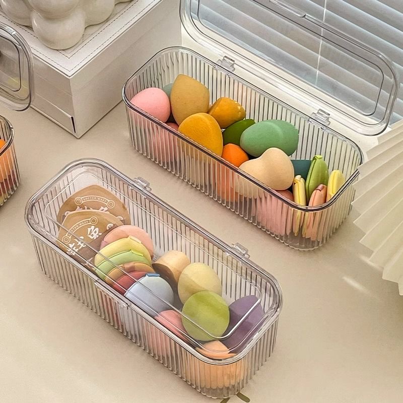 ប្រអប់ដាក់ជក់ និង គ្រឿងតុបតែងមុខ