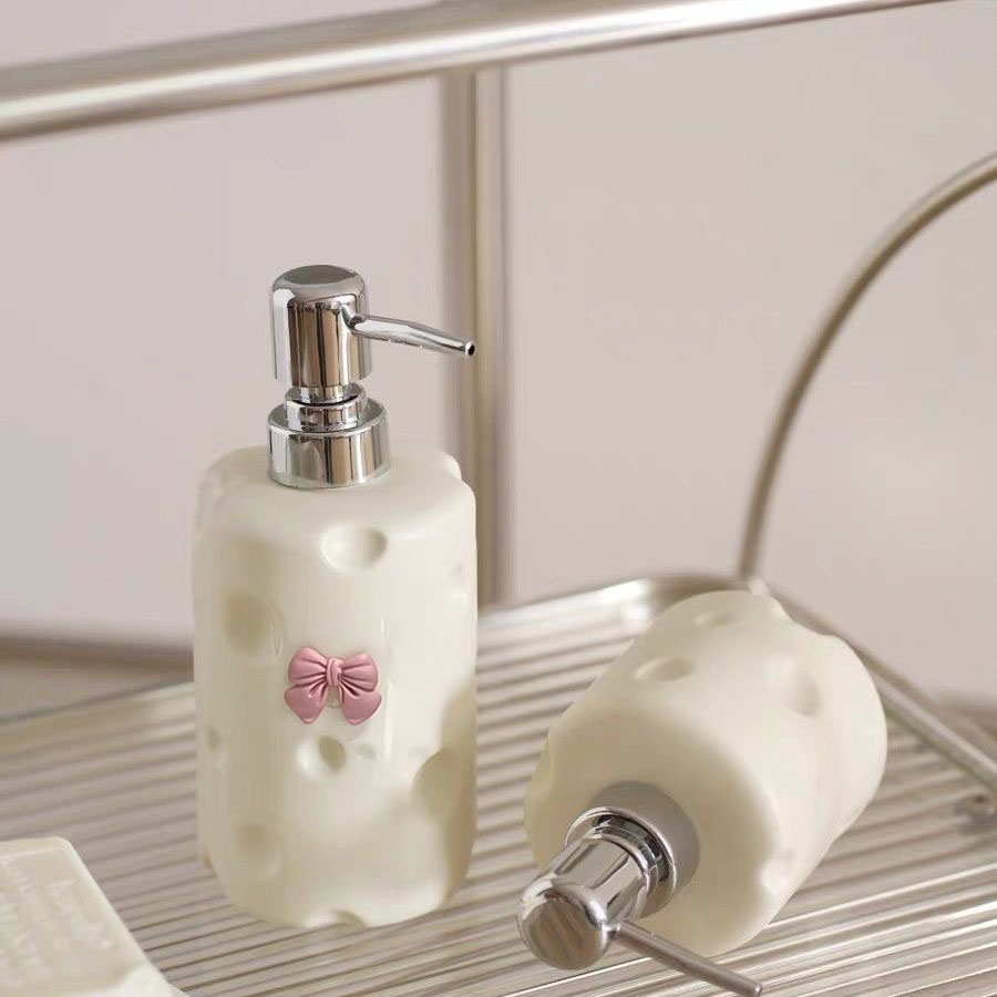 កំប៉ុងដាក់សាប៊ូកក់សក់ សាប៊ូដុះខ្លួន​ (ថ្មសេរ៉ាមិច)