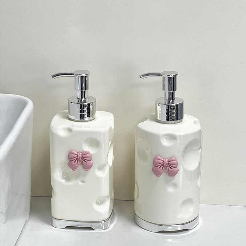 ដបជ័រសម្រាប់ដាក់សាប៊ូ (Travel Refill Bottle)