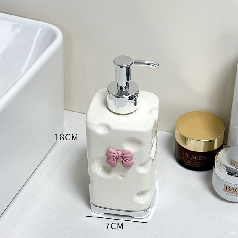 ដបជ័រសម្រាប់ដាក់សាប៊ូ (Travel Refill Bottle)