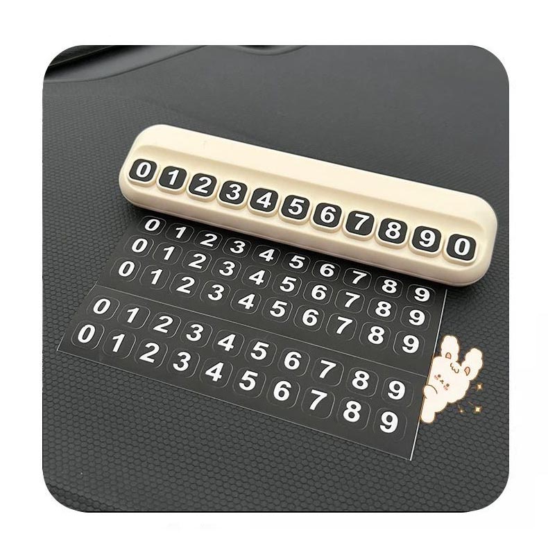 បន្ទះបិទលេខទូរស័ព្ទក្នុងឡាន Labubu