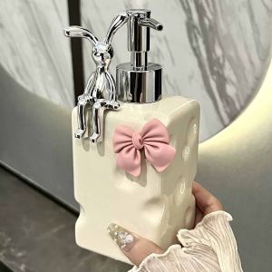 កំប៉ុងដាក់សាប៊ូកក់សក់ សាប៊ូដុះខ្លួន​ (ថ្មសេរ៉ាមិច)