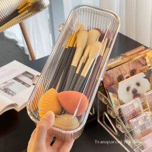 ប្រអប់ដាក់ជក់ និង គ្រឿងតុបតែងមុខ