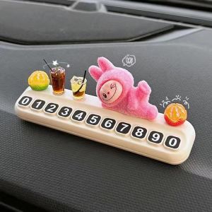 បន្ទះបិទលេខទូរស័ព្ទក្នុងឡាន Labubu